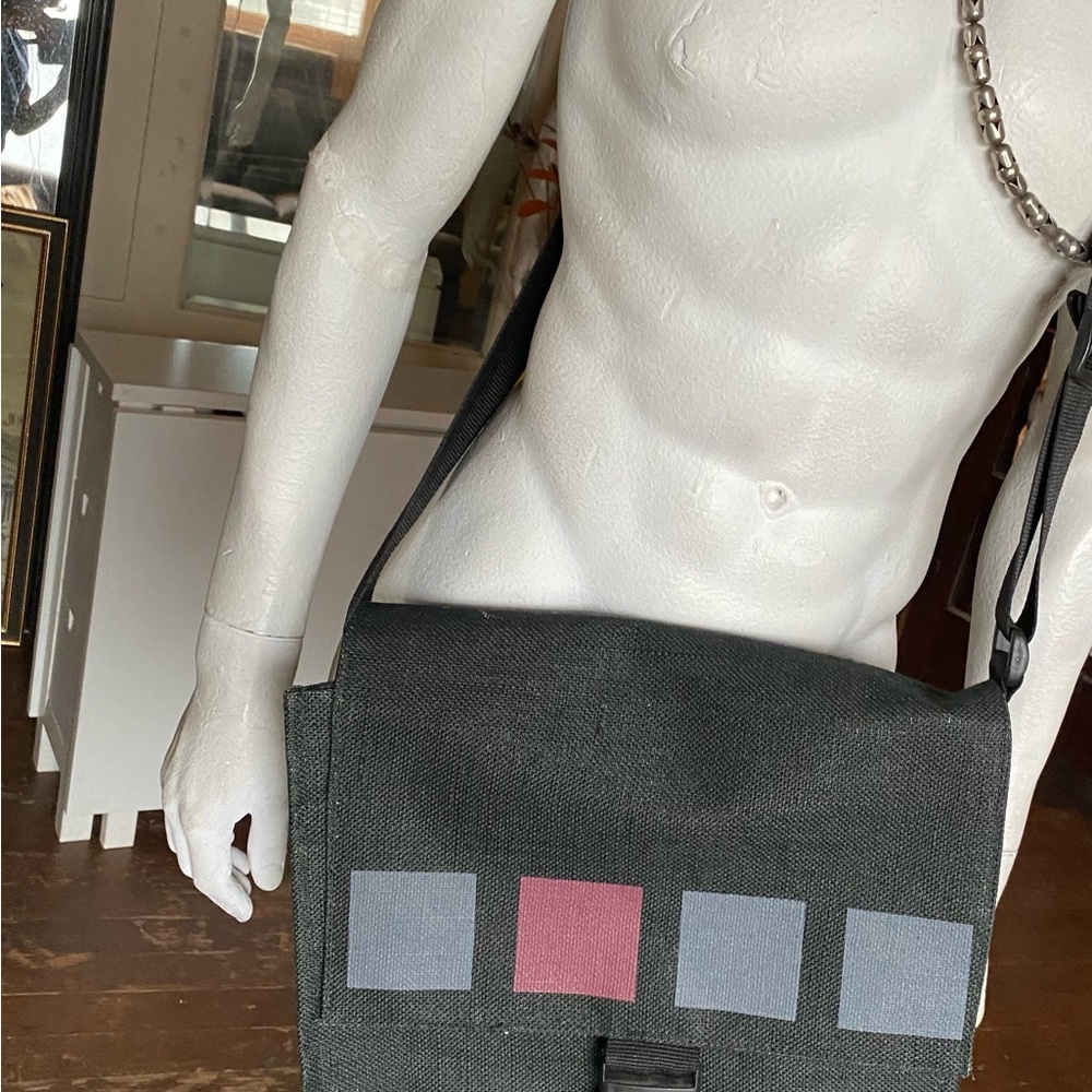 FREEFORM crossbody